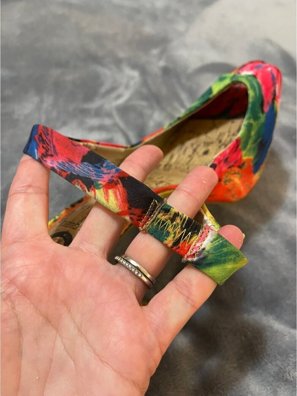 G by Guess | Women's Sz 10 | Guess Multicolor Slingback Peep-Toe Heels - Picture 6 of 10